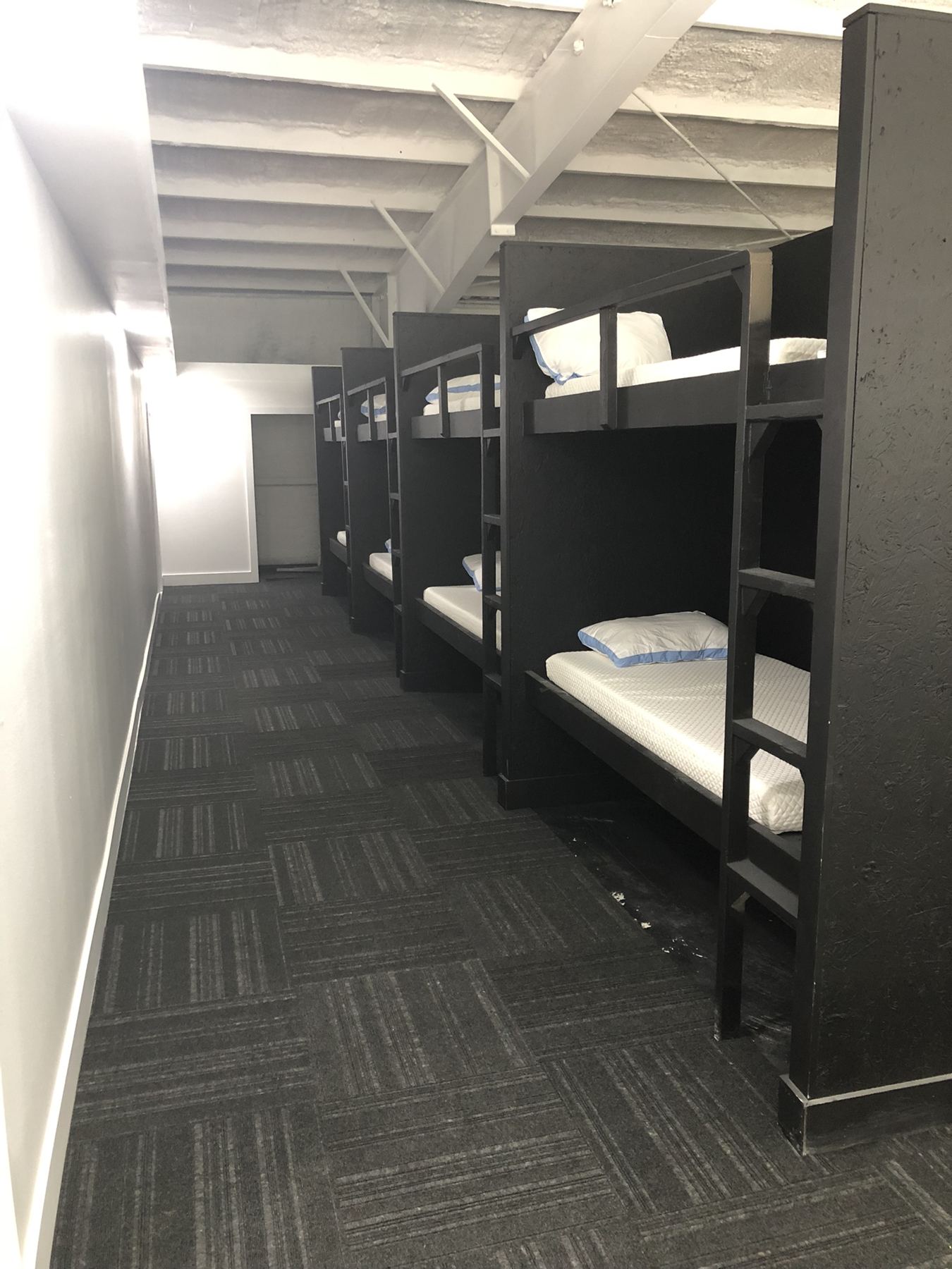 Unit lodging bunks
